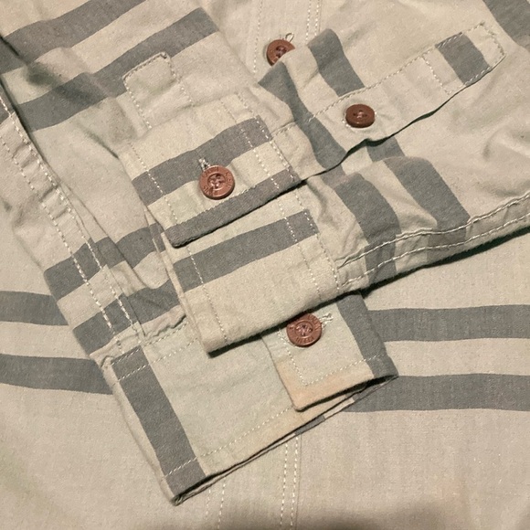 Calvin Klein Jeans Green Striped Button Down Shirt - Picture 5 of 6